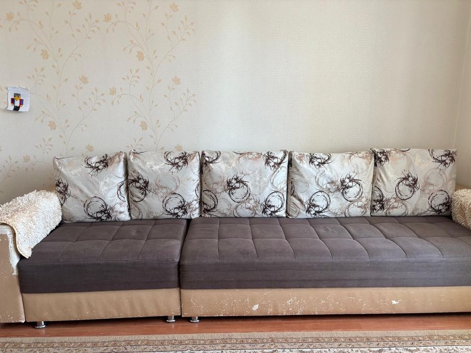 Продам Диван, кресло и пуфик.