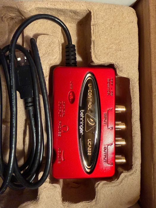 Interfata Audio BEHRINGER UCA222