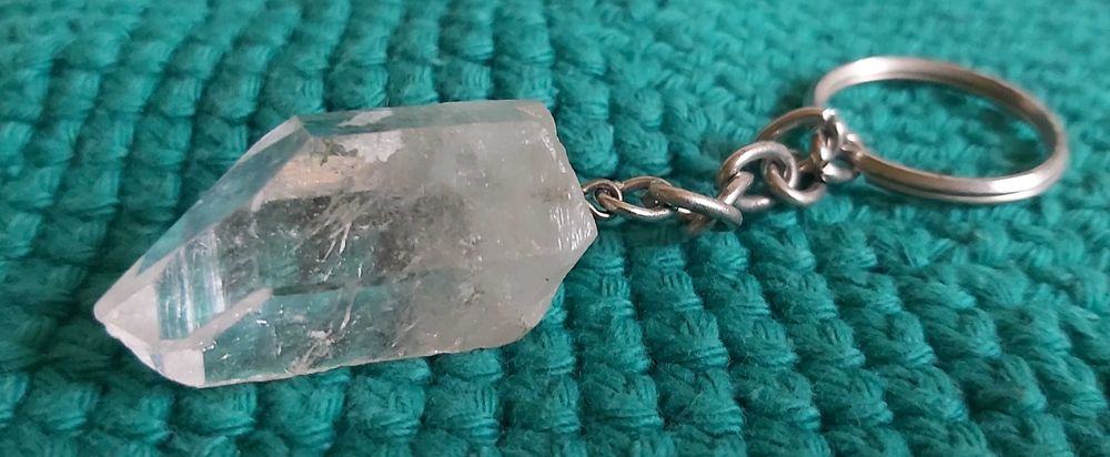 Breloc cu cuarț transparent