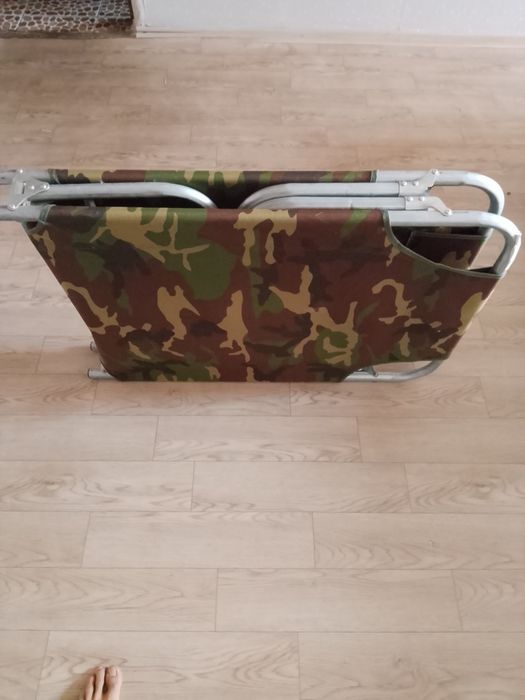 Раскладушка для одыха в природе