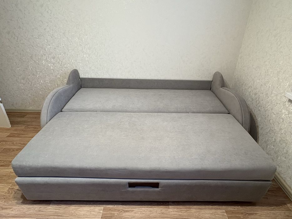 Продам качественный диван