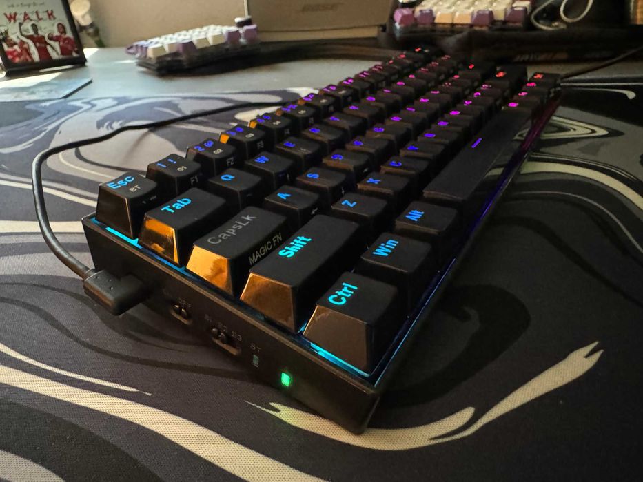 Tastatura mecanica Redragon Draconic K530 - Bluetooth - Switchuri clicky - Hot Swap - RGB