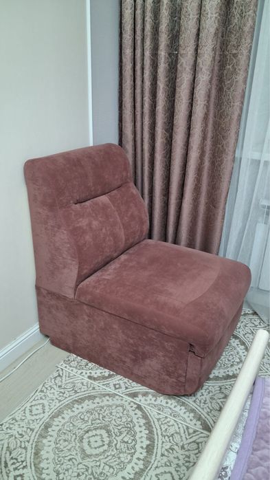 Продам диван с креслом