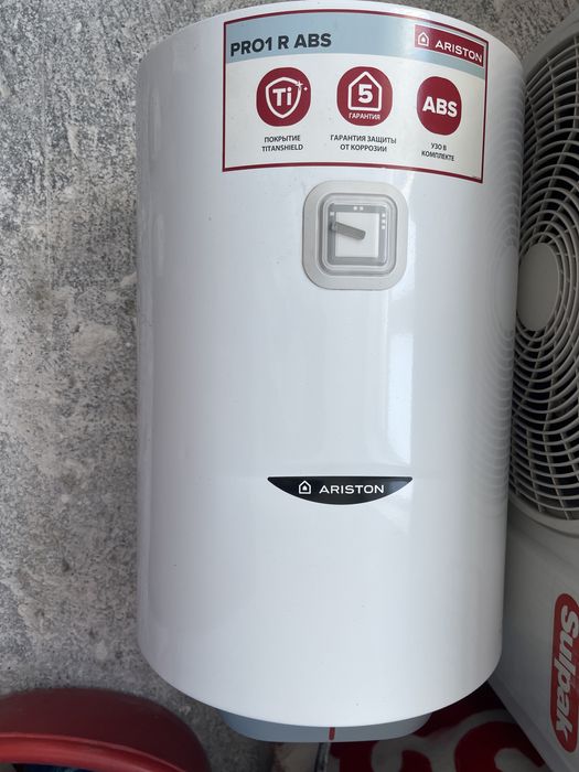 Водонагреватель Ariston PRO1 R ABS 30 V Slim белый