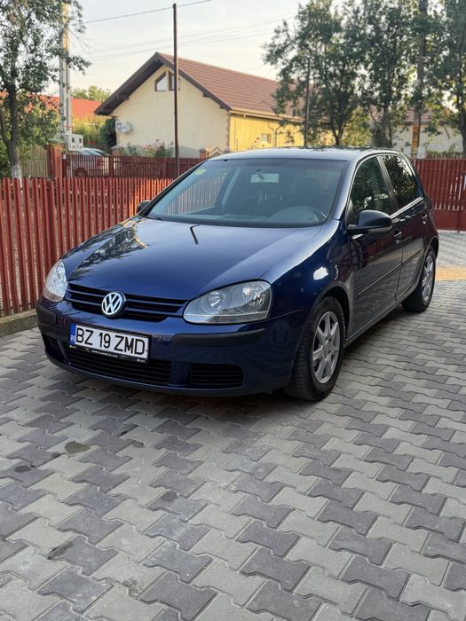 Vand Volkswagen Golf 5 sau schimb!