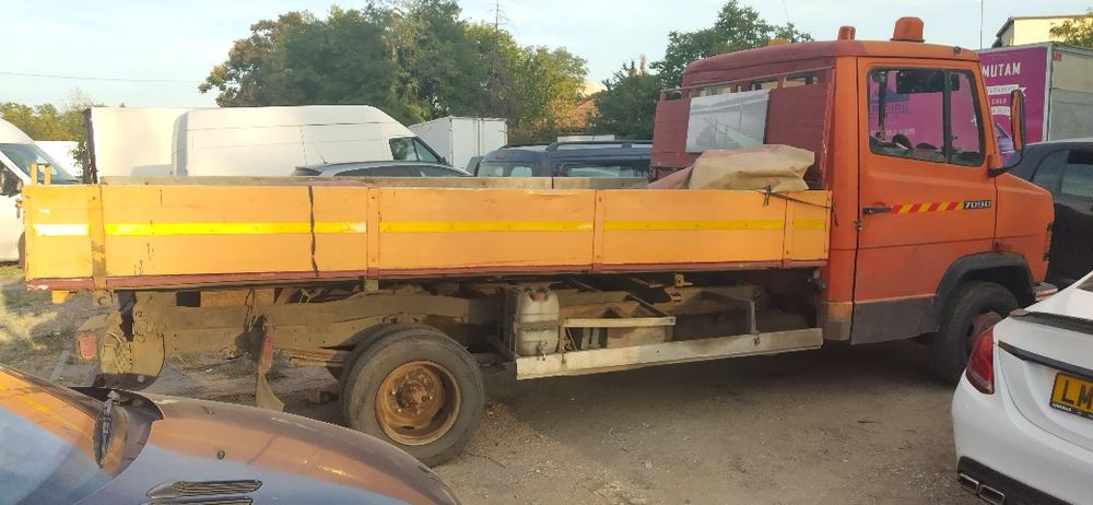 Aduc pământ negru padure