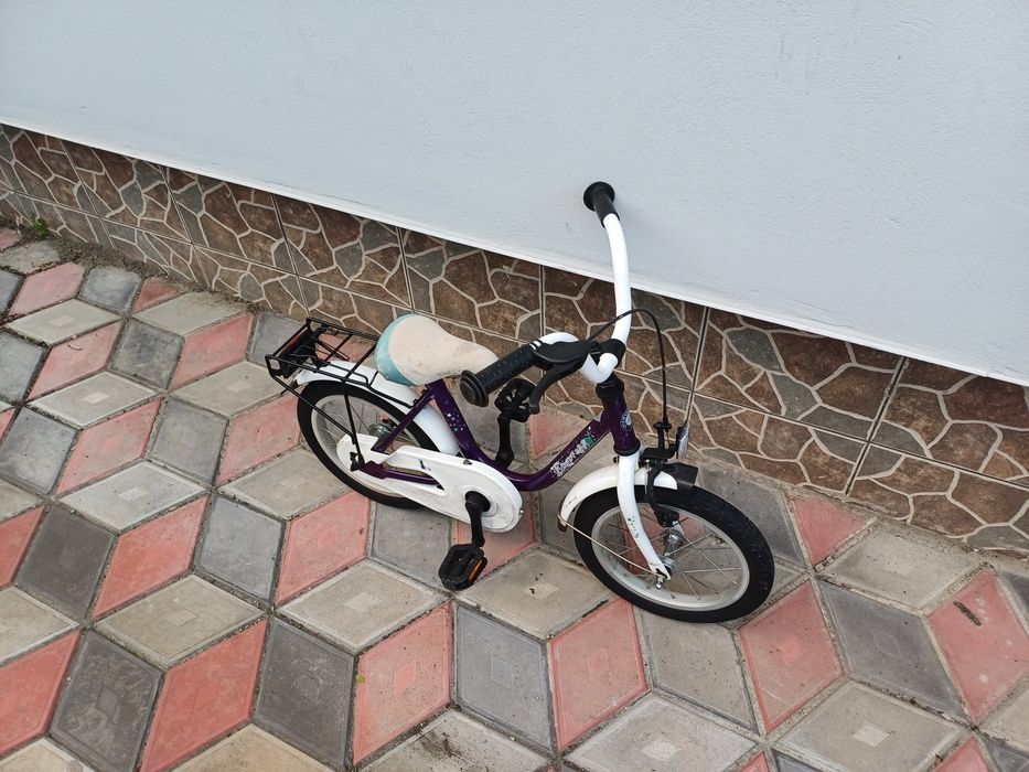 Bicicleta de copii cu roti de 14 inch super frumoasa