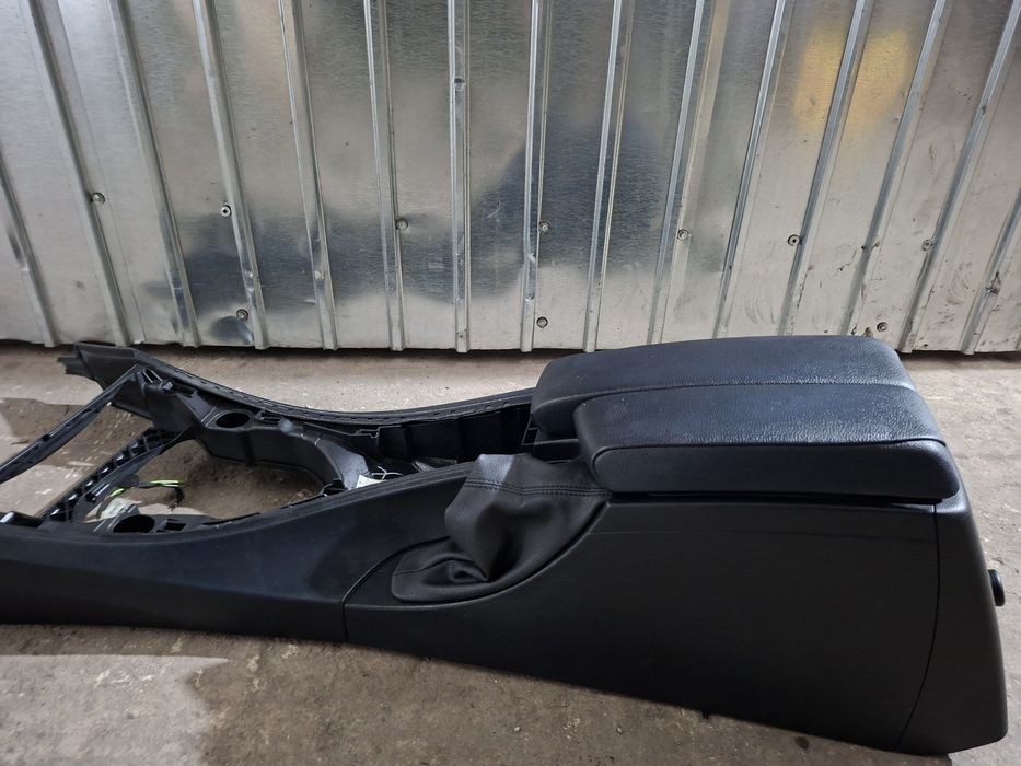 Cotiera consola centrala dubla rabatabila BMW E90 E91 E92 E93