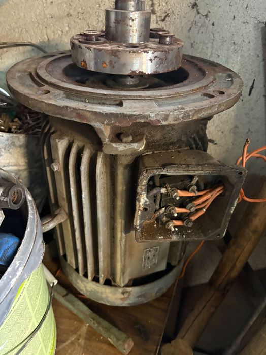 Трифазни двигатели