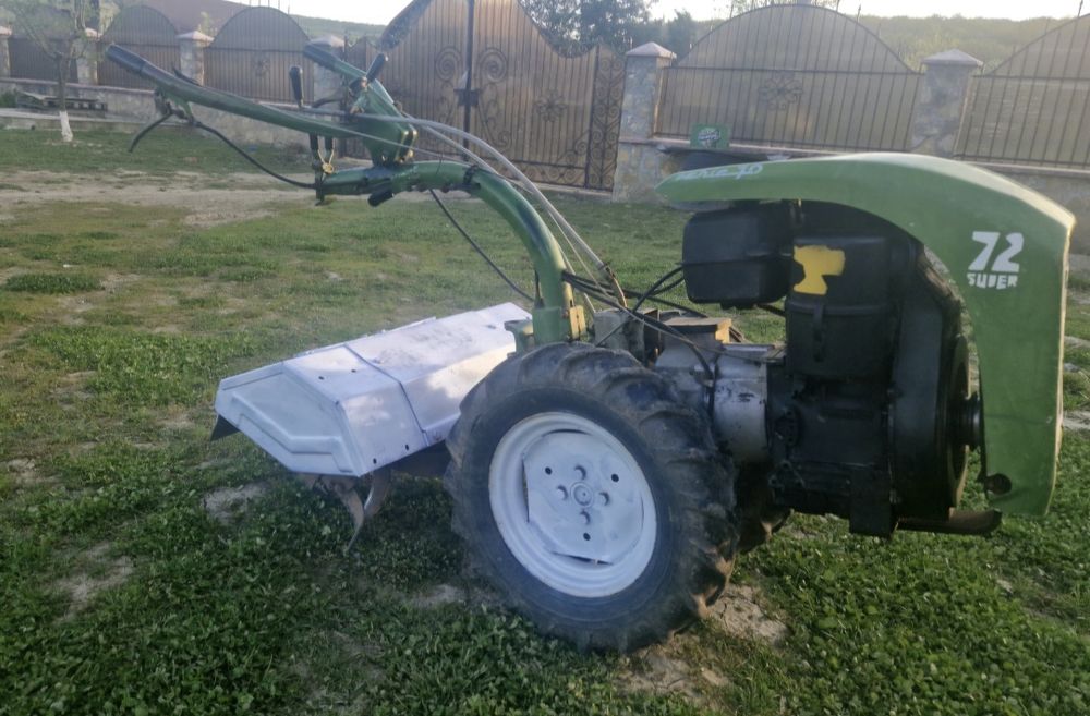 Vând motocultor ferrari 14cp diesel pornire la sfoară