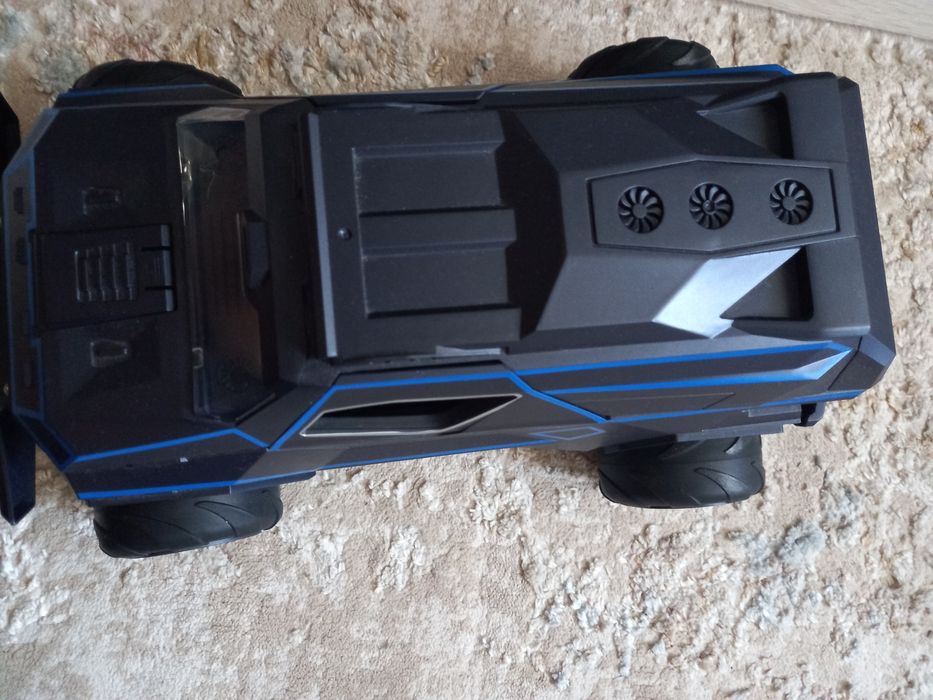 Masina noua cu telecomanda noua Auchan