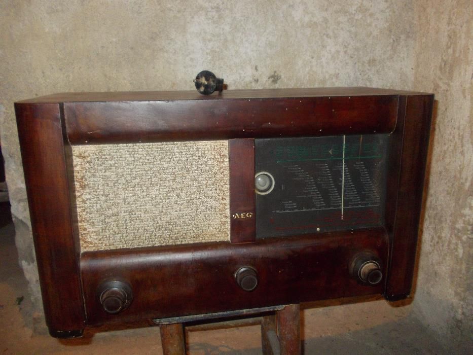 Ретро радио АЕG