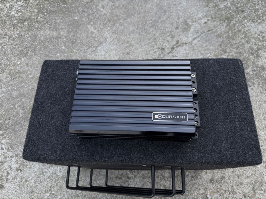 Subwoofer si Amplificator auto Excursion