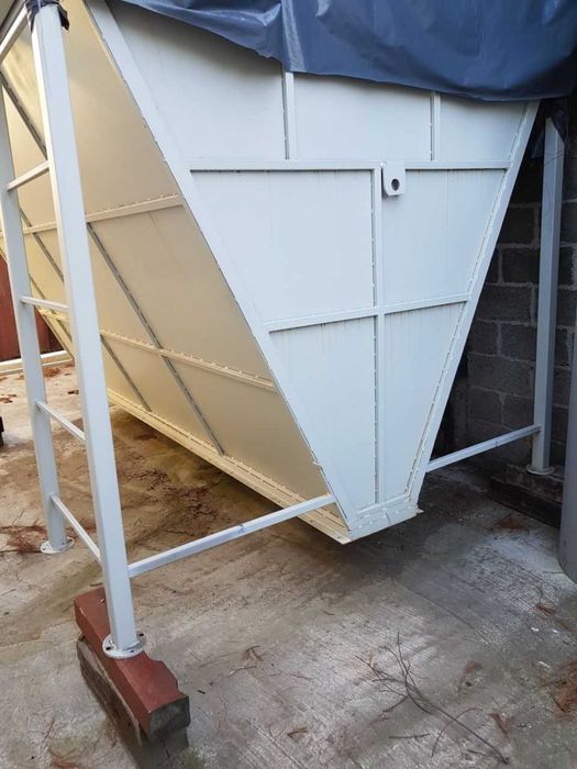 Бункер 25 кубика за трици,пелети,чипс.