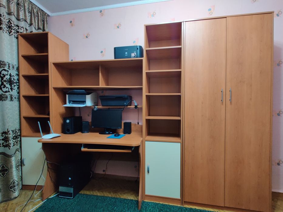 Подростковая стенка