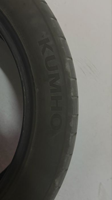 В продаже пара Кумхо 255/45/19