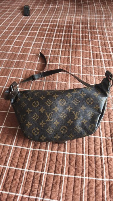 Vând borseta Louis Vuitton (Paris)