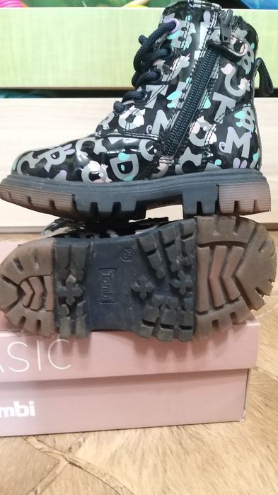 Обувь для девочки сапоги 27 и ботинки 25