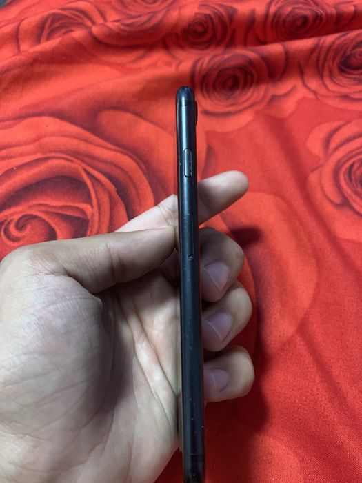 Vand Iphone 7 in stare perfecta
