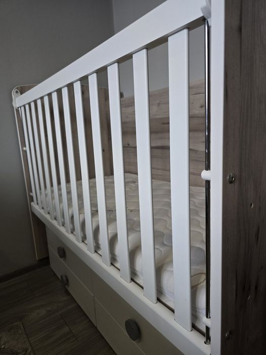 Бебешка кошара / легло с подвижна решетка на три нива в цвят