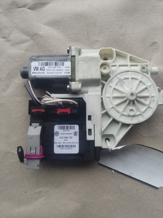 Motor macara geam stanga fata Volkswagen Caddy 2020 2K5959702AZ05