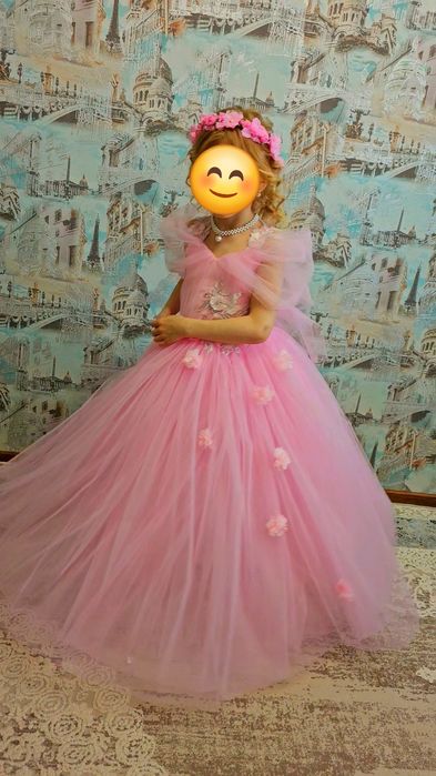 Продам платье на девочку