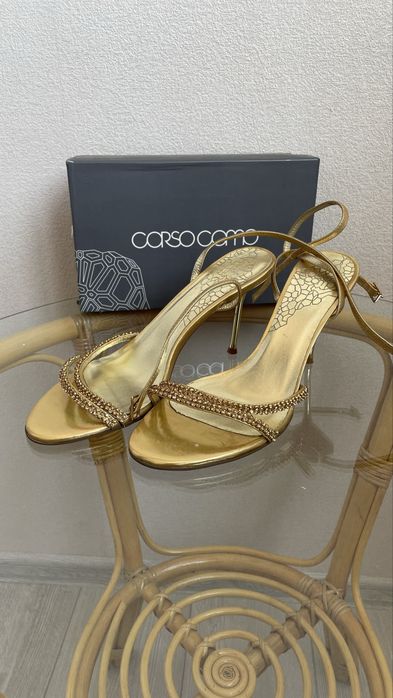 Босоножки вечерние