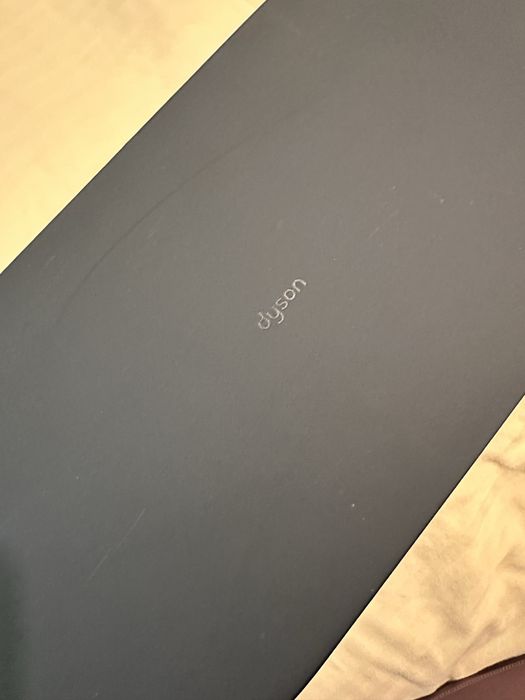 Кутия куфарче dyson airwrap