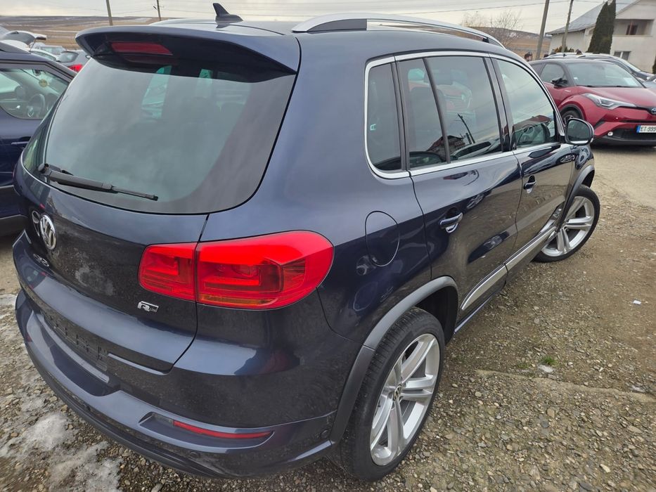 Volkswagen Tiguan R-LINE/2015/Automat/4x4/Xenon/Navi/177CP