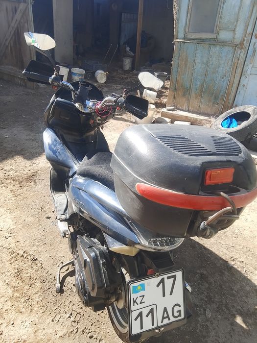 Скутер PEDA 150 кубов