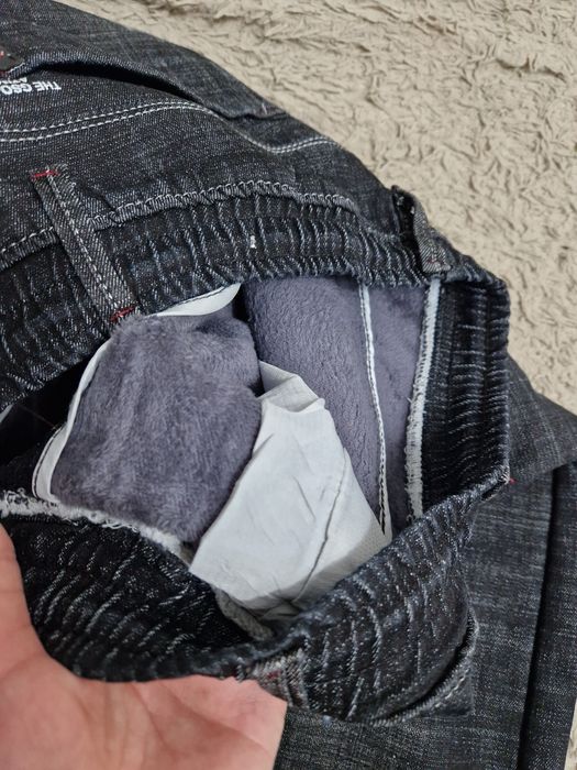 Продам новые джинсы