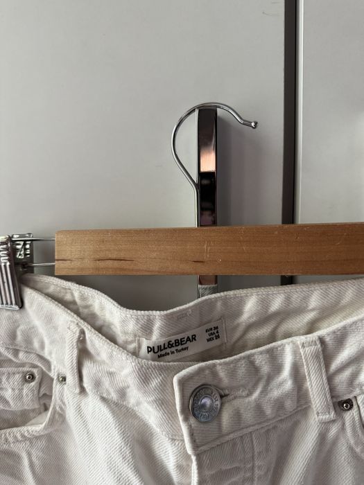 Бели дънки Pull&Bear