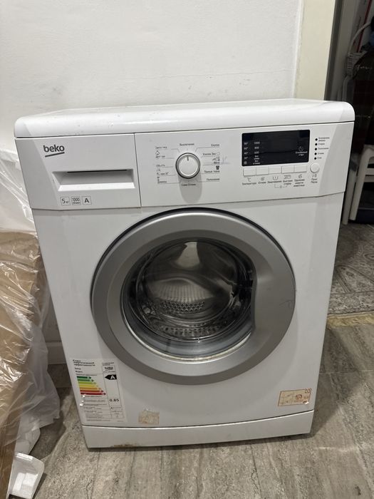 Стиралтная машина Беко в рабочем состоянии