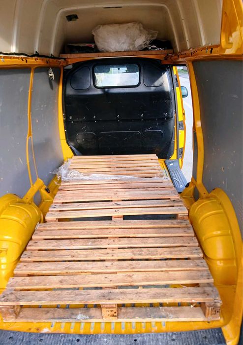 VolkswagenTransporter L2 Lung 2015 – 3 Paleți – 152.000 km – cu TVA