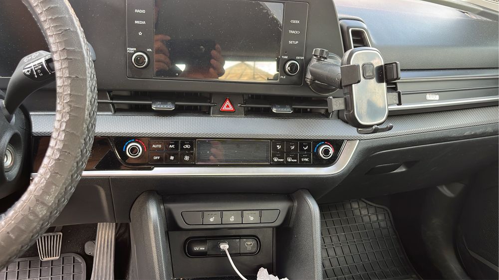 KIA Sportage 2023 — imagine 2