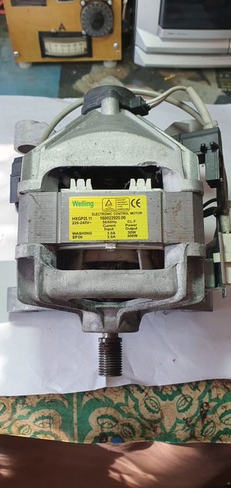 Piese de schimb masina spalat Wihrlpool,și motor Indesit.