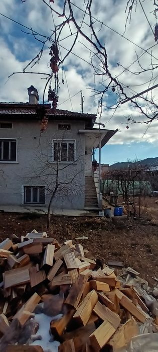 Етаж от къща гр.Девин