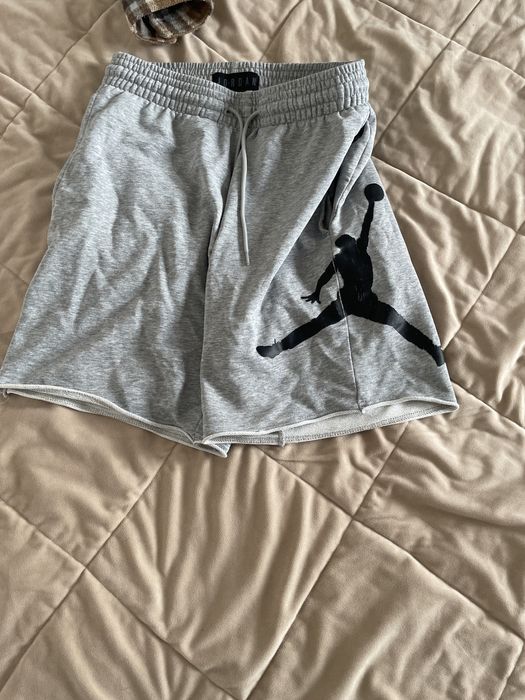 Продаються шорты Air Jordan