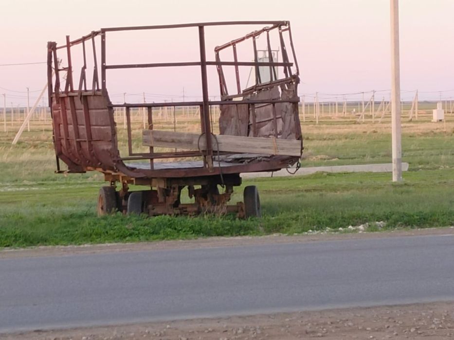 Трактор Телеги бочка грабли