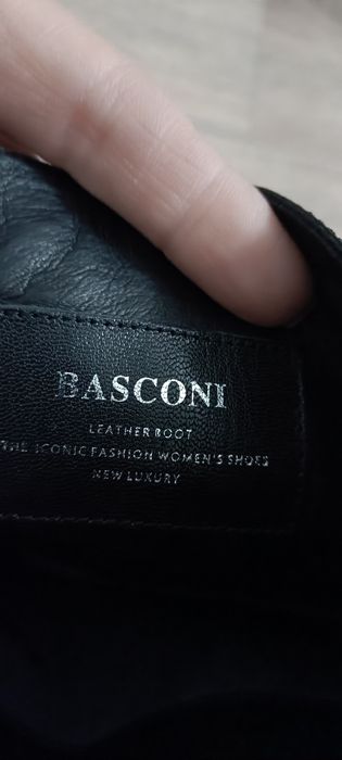 Продам сапоги новые