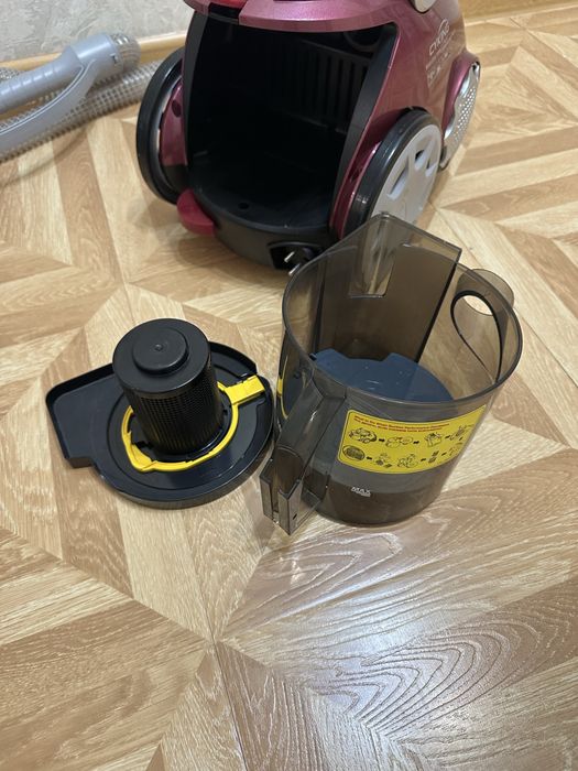 Продам пылесос LG