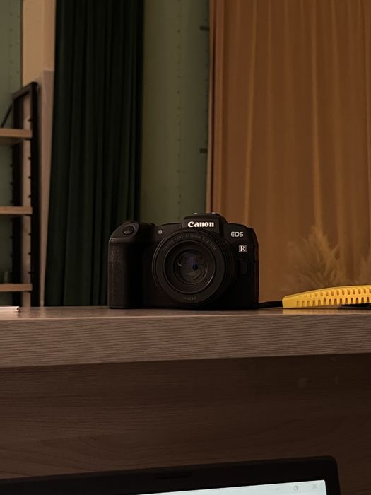 Продам новый Canon RP