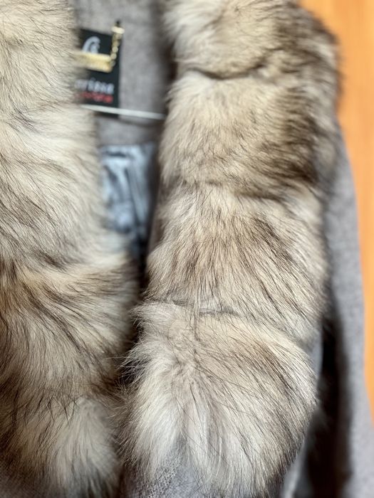 Пальто с мехом