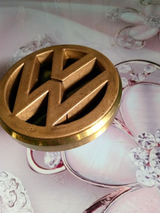 Значок на Фольксваген