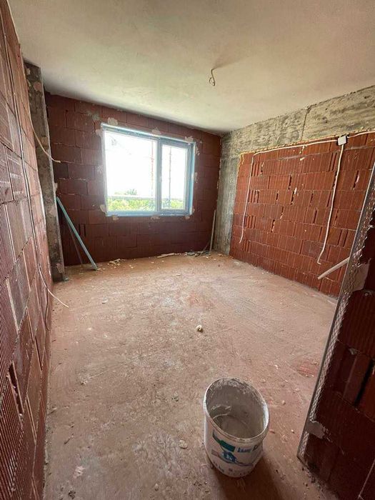 Продава се Тристаен апартамент в Шумен, Пазара - 92 кв.м за 1081 €/кв.м - Снимка #4