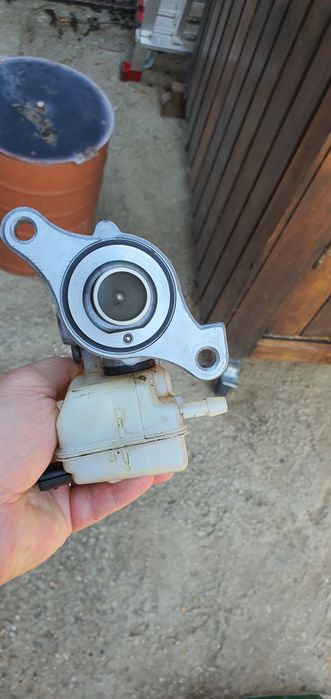 Vand pompa centrala si tulumba, pt renault megane 3, anul 2012, 1,5 d,