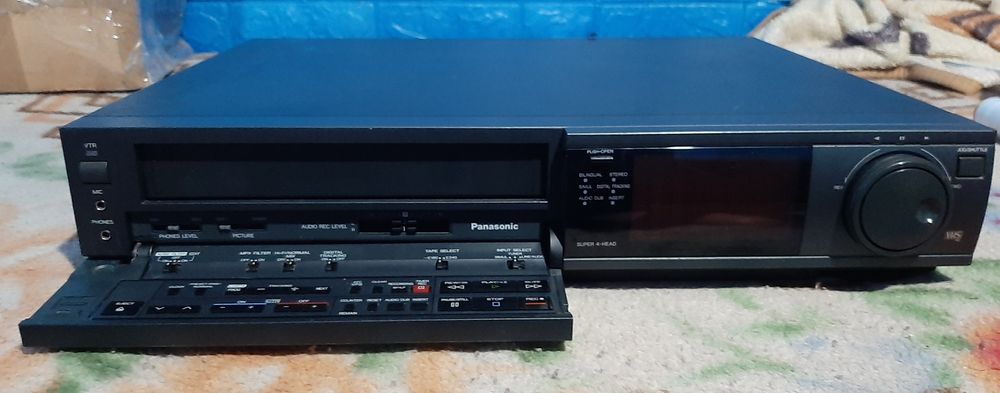 Vand videorecorde panasonic NV-Fs70 stereo Hi-Fi în stare bună