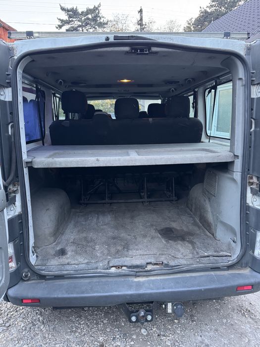 Vand opel vivaro 8+1