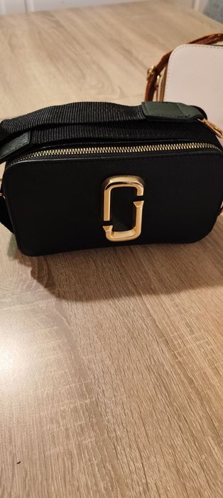 Малка чанта през рамо