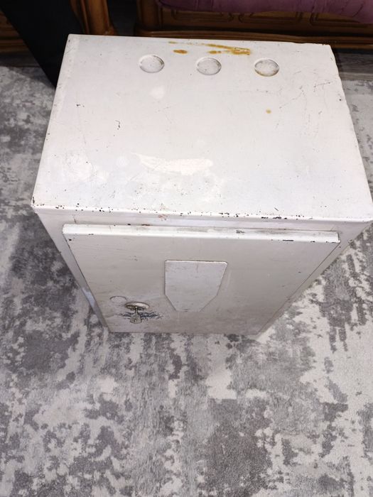 Сейф продам в отличном состоянии